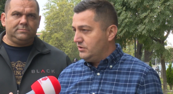 (VIDEO) Sërish kaos në transportin urban, autobusët privat punojnë deri në ora 10:00