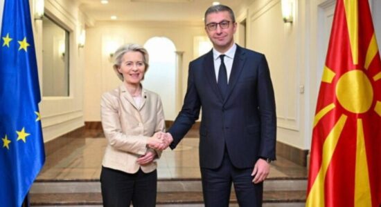 Ursula von der Leyen: BE është plotësisht pas Maqedonisë së Veriut – Kushtetuta duhet të ndryshohet
