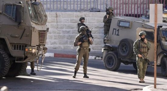 Një palestinez rrihet për vdekje nga forcat izraelite në Bregun Perëndimor