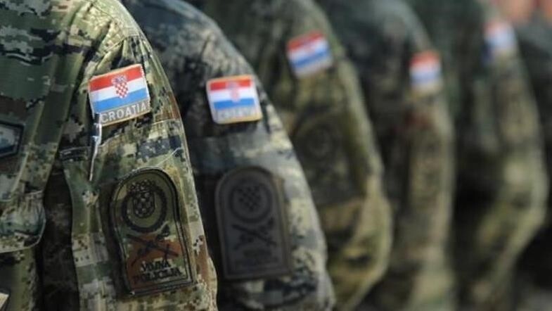 Kroacia rikthen shërbimin e detyrueshëm ushtarak