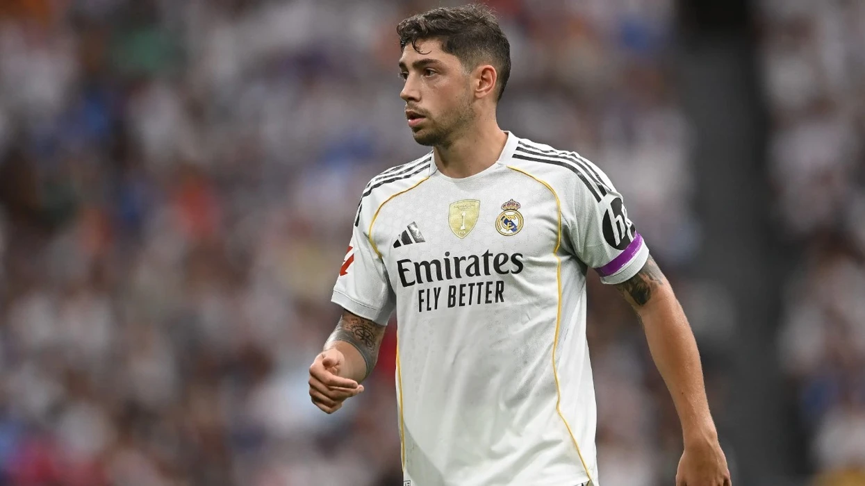 Problemet me trajnerin Alonso shtyjnë tre gjigantët e Ligës Premier të synojnë transferimin e Valverdes