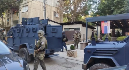Bastisje në 9 lokacione në Zveçan e Zubin Potok – dyshime për vrasje dhe krime të rënda
