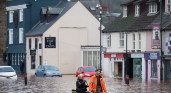 “Claudia” po godet Anglinë, stuhia se fortë shkakton dëme: Jemi keq, mos ejani këtu