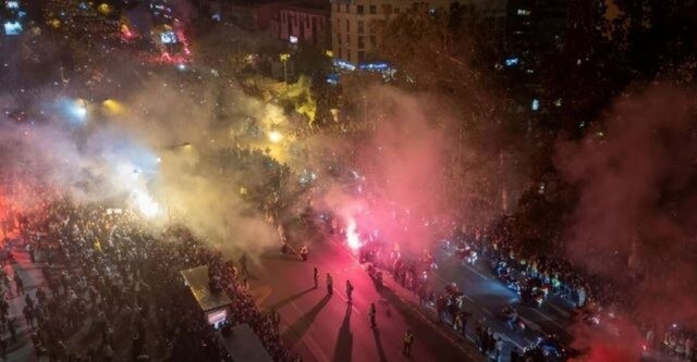 (VIDEO) Protesta masive në Novi Sad, mijëra njerëz mblidhen në 1 vjetorin e tragjedisë