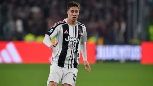 Gjiganti anglez po kryeson garën për të siguruar shërbimet e Kenan Yildiz