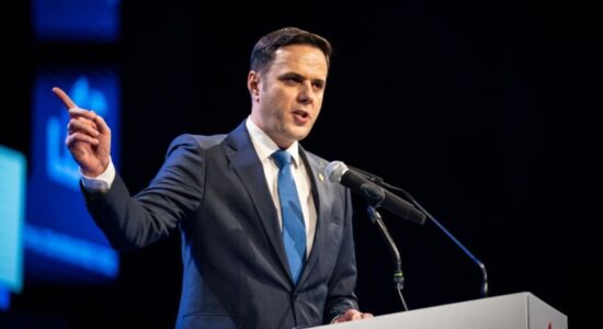 Abdixhiku: Shfaqje teatrale e mandatarëve pa shumicë