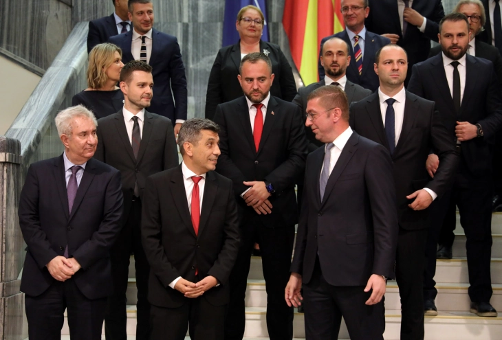 Mickoski konfirmon: Koalicioni VLEN mbetet me të njëjtat ministri