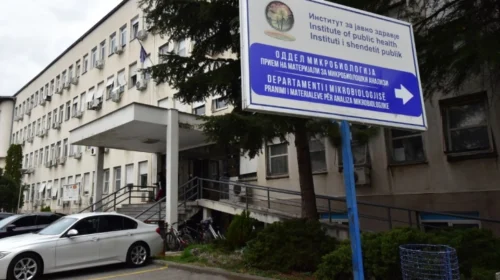 ISHP: Bakterie gram-negative të gjetura në musakë dhe në tre çezma të shkollës “Dimo Haxhi Dimov” në Vllae