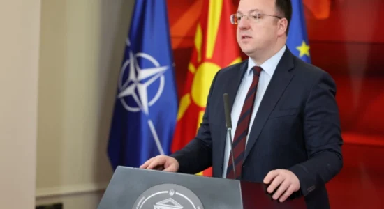 Nikolloski: Punojmë në mënyrë intensive në pjesën më të vështirë të autostradës Ohër – Kërçovë