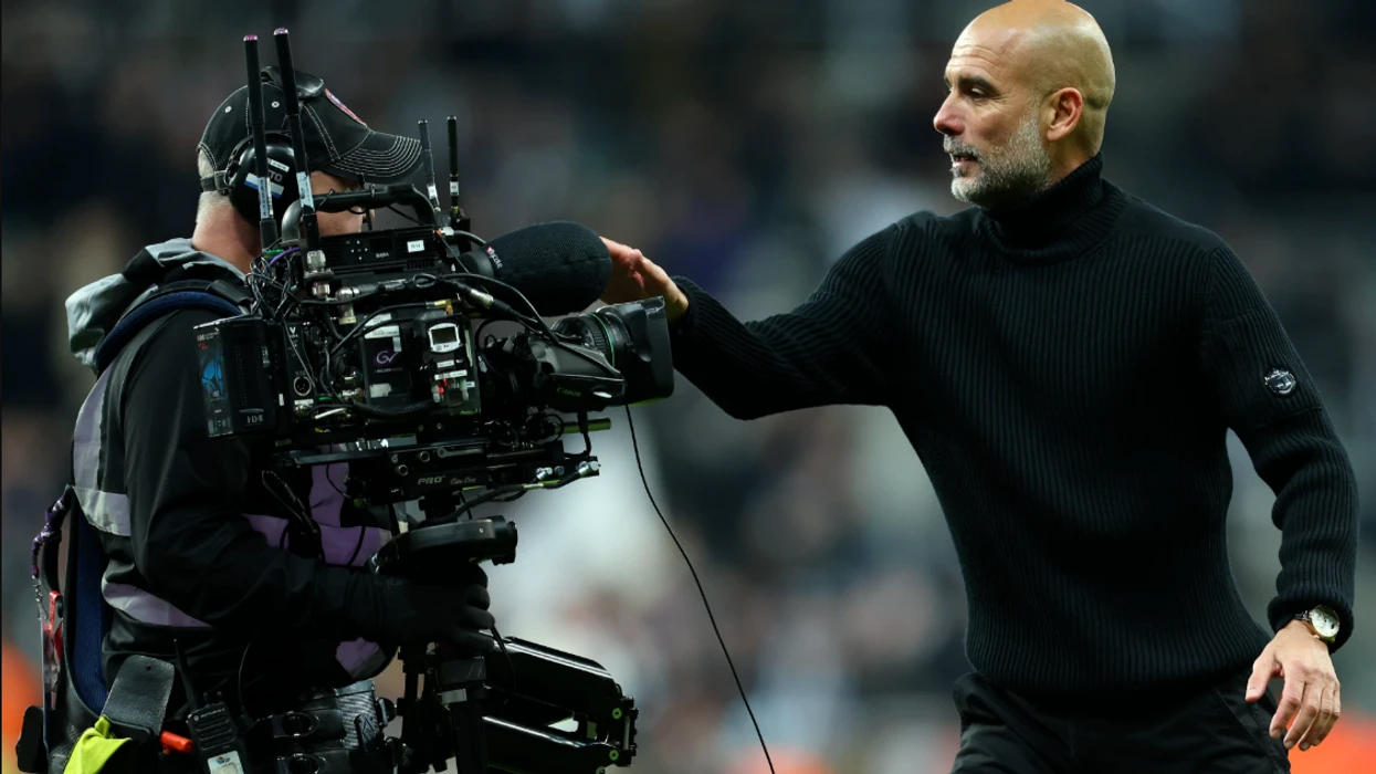 Pep Guardiola flet për kameramanin me të cilin u përplas gjatë ndeshjes me Newcastle