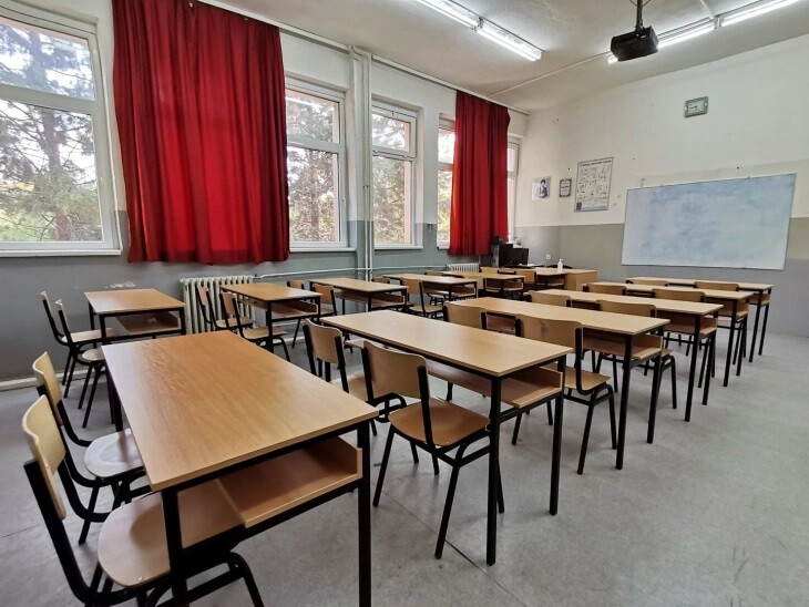 (VIDEO) Rritet numri i nxënësve të helmuar në shkollën “Dimo Haxhi Dimov”