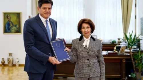 Siljanovska – Davkova e pranoi Raportin e KE-së për përparimin për vitin 2025