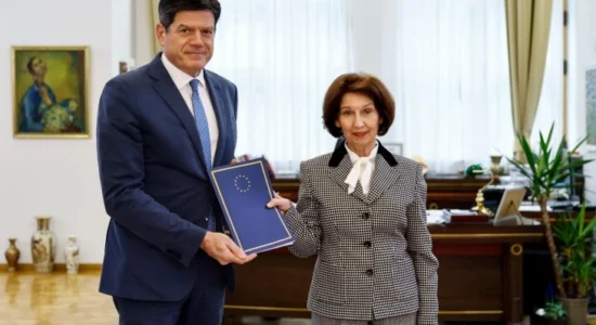 Siljanovska – Davkova e pranoi Raportin e KE-së për përparimin për vitin 2025