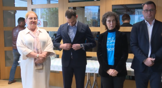 (VIDEO) Janevska dhe Tomiq thirrje tifozëve për ngritje të vetëdijes