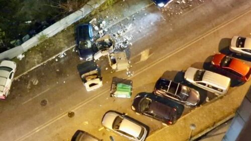 Kapet shtetasi turk, me makinë goditi disa kontejnerë dhe një makinë në Shkup