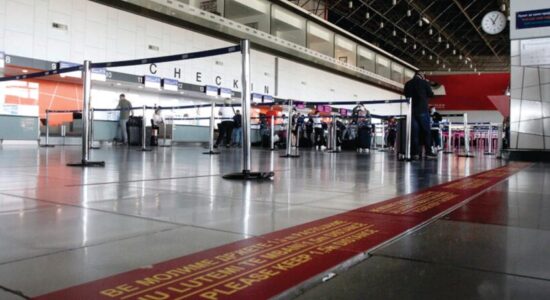 Kapet me drogë një person nga Gostivari në aeroportin e Shkupit