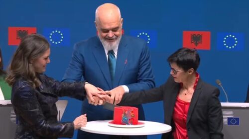 Ahmeti uron Ramën për hapjen e gjitha kapitujt e negociatave: Vërtetë për shqiptarët, dielli lind në perëndim