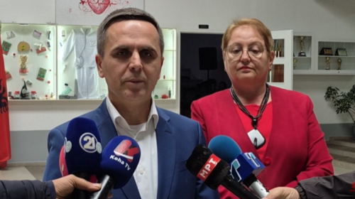 (VIDEO) Zyrtarët premtojnë depolitizimin e arsimit