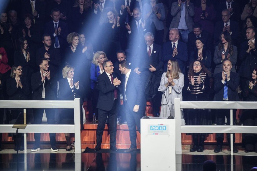 Bedri Hamza falënderon Memli Krasniqin për kontributin në krye të PDK-së