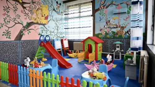 Kënd për fëmijë hapet në Burgun e Idrizovës me mbështetje të BE-së dhe Këshillit të Evropës