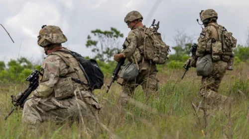 Trump thotë se dyshon se SHBA-të do të shkojnë në luftë kundër Venezuelës