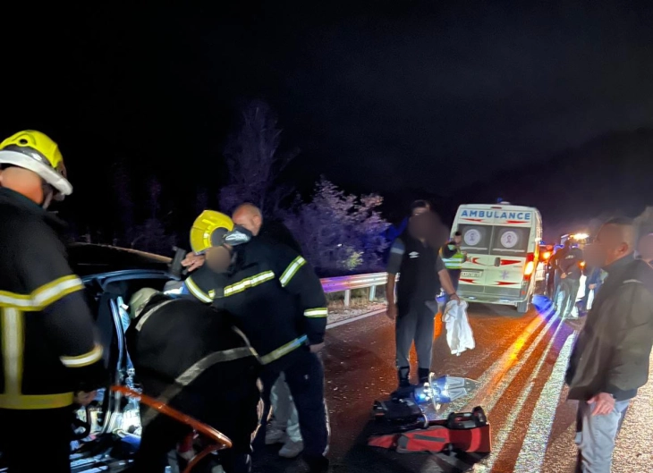 Dy të vdekur dhe pesë të lënduar në aksident në rrugën Prilep – Rosoman