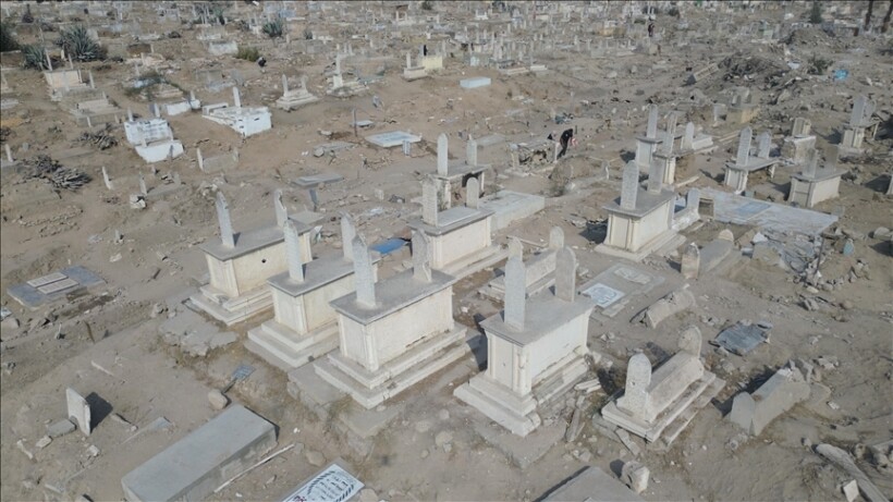 Varrezat e Vjetra të Gazës mbajnë shenjat e sulmeve izraelite