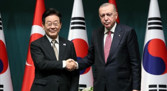 Presidenti turk dhe ai koreano-jugor diskutojnë hapat për të forcuar bashkëpunimin në industrinë e mbrojtjes