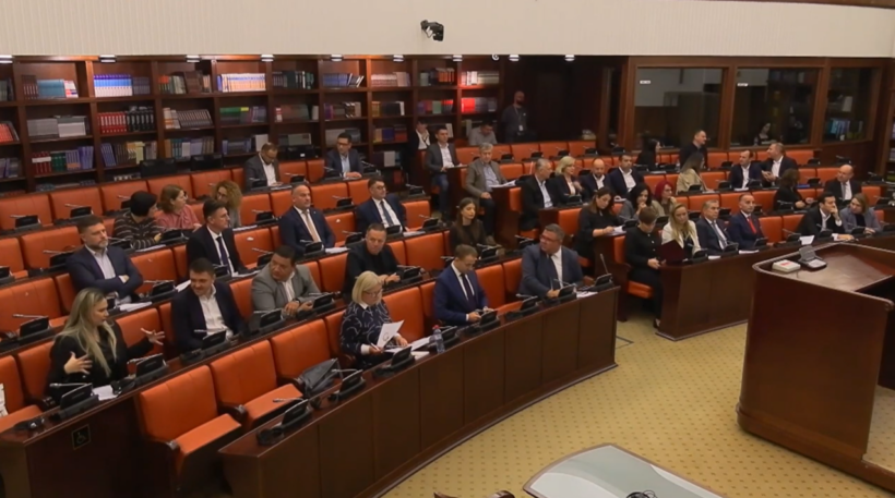 (VIDEO) Propozim-Buxheti për vitin e ardhshëm 374.7 miliardë denarë