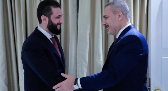 Presidenti sirian takohet në SHBA me ministrin e Jashtëm turk