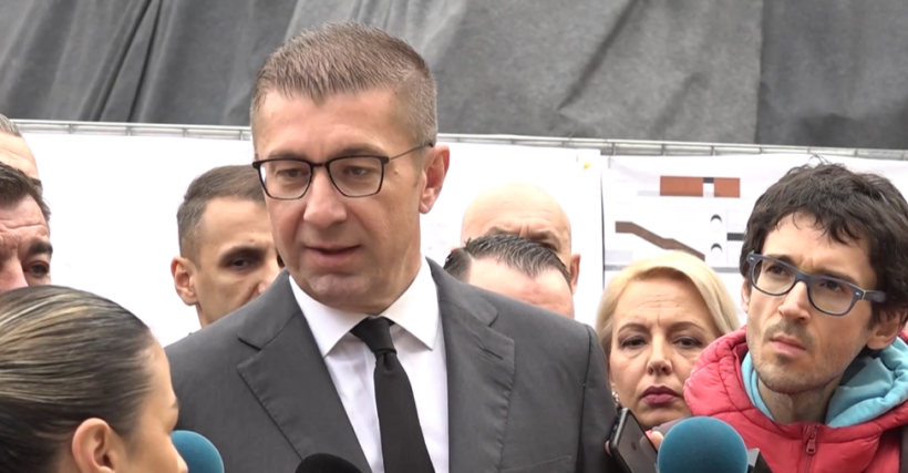 (VIDEO) Kërkesat e familjarëve të Koçanit, Mickoski: Deputetët vendosin për Komision, qeveria gjithmonë ka ndihmuar