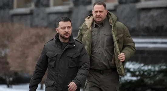 “I gatshëm për çdo hakmarrje”, ish-shefi i kabinetit të Zelenskyt synon frontin