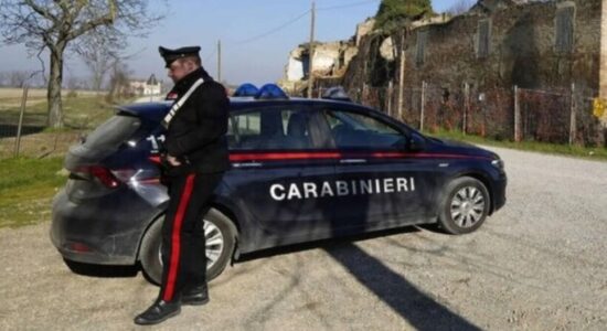 Ndodh në Itali, 56-vjeçari maskohet si e ëma e vdekur për të marrë pensionin e saj