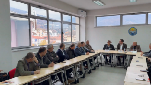 (VIDEO) Universiteti i Tetovës shënon ditën botërore të filozofisë