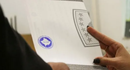 Kosova pas balotazhit, numri i komunave që fituan partitë politike