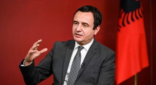 Kurti uron Ditën e Flamurit: 28 Nëntori, një datë e shenjtë e kombit shqiptar