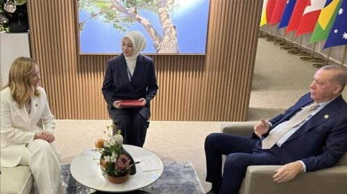 Takim Erdogan-Meloni: “Bisedimet në Stamboll mund të hapin derën për paqe në luftën Rusi-Ukrainë”