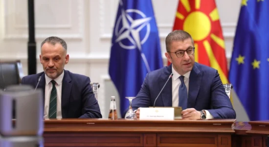 Mickoski me rastin e Ditës së Alfabetit të gjuhës shqipe: Suksesi është projekti ynë i përbashkët, çdo qytetar ka vend të barabartë, vlerë të barabartë dhe mundësi të barabarta