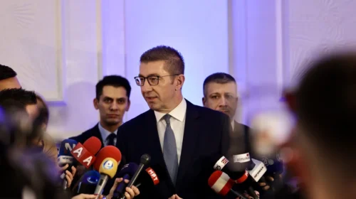 Mickoski: Vendimet e gjyqtarëve të kapur politikisht po dëmtojnë qytetarët