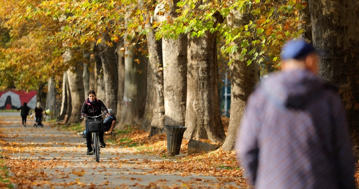 Paradite me mjegull, pasdite me diell