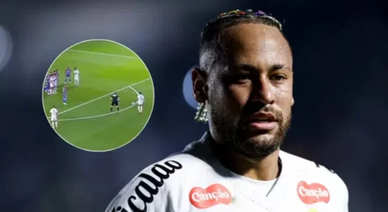 Neymar përdor një truk gjatë një ndeshje me Santosin që e detyroi FIFA-n të ndryshojë rregullat
