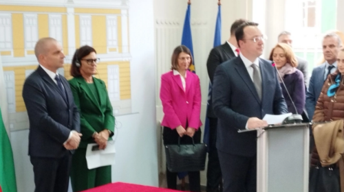 Nikolloski: Jemi të përkushtuar për ndërtimin e Korridorit 8