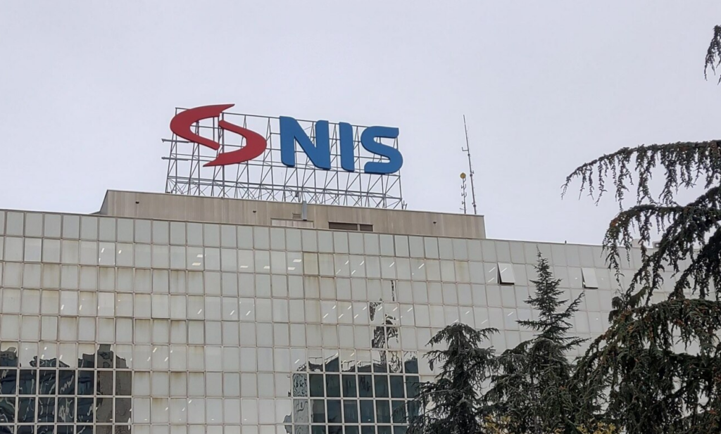 Vuçiq: Nga e marta, rafineria e NIS-it nuk do të funksionojë më