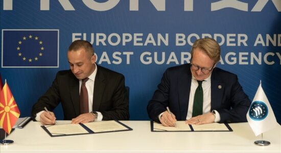 Maqedonia e Veriut nënshkruan memorandum mirëkuptimi me Frontex-in