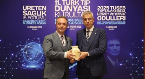 Aliun takohet me ministrin turk Memisoglu në Ankara