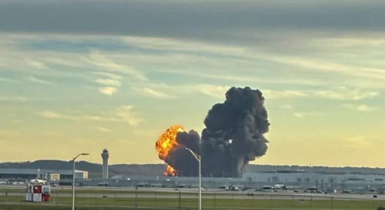 Të paktën shtatë persona kanë humbur jetën pasi një aeroplan mallrash u rrëzua në Kentucky