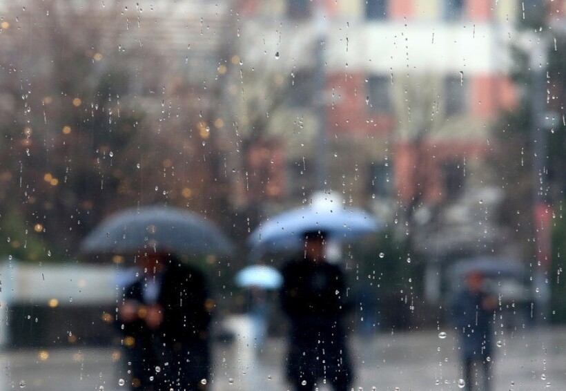 Reshje të rrëmbyeshme në mbarë vendin  kryesisht në Pretor