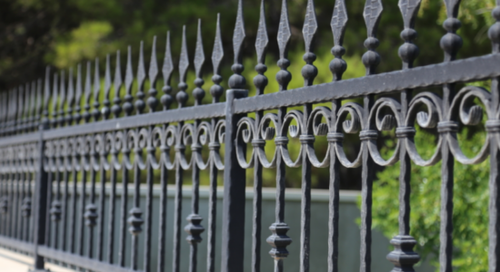 Dyshohet se ngeci në rrethojat e një shtëpie në Maliq, vdes 45-vjeçari