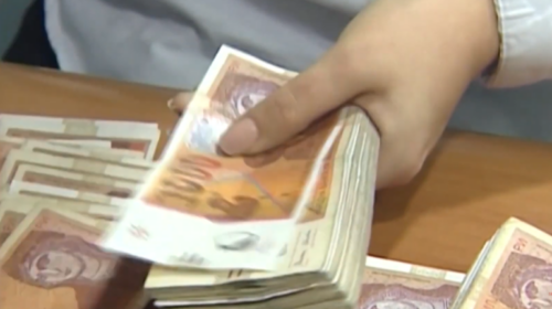 (VIDEO) Trençevska: Për të mbijetuar duhen më tepër se dy rroga minimale, Durmishi: Rroga minimale më e madhe në rajon