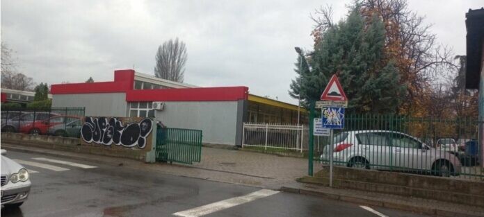 Helmim masiv në shkollën fillore “Dimo Haxhi Dimov”, në mesin e nxënësve edhe djali i kryeministrit Mickoski